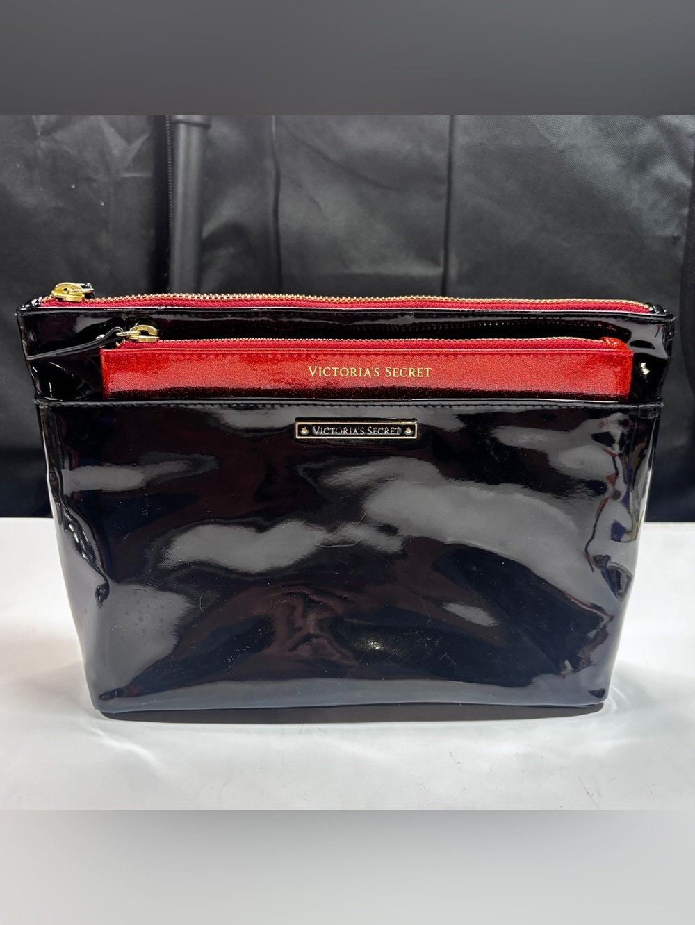 Victoria's Secret 2 Piece Makeup Bags Paten Leather Nesting Black Red Gold